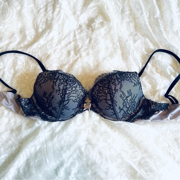 Victoria's Secret Bras, Very Sexy Push-Up. Padded. Lace. Size 32C. - Picture 3 of 9